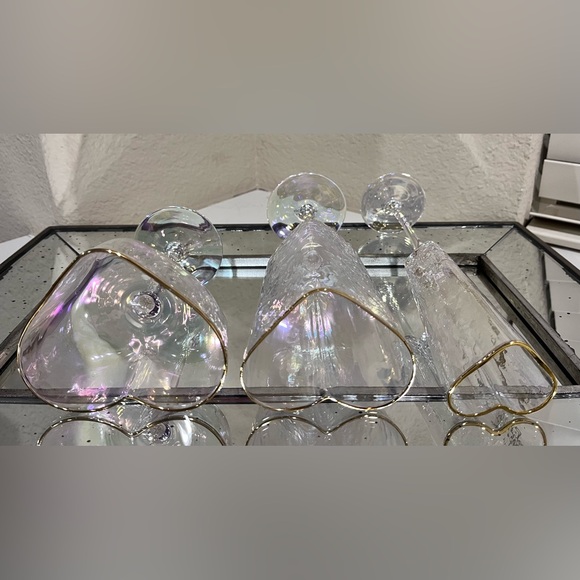 6-PIECE NEW HEART SHAPED IRIDESCENT
MARTINI/WINE/CHAMPAGNE/GLASSES BUNDLE - Picture 11 of 15